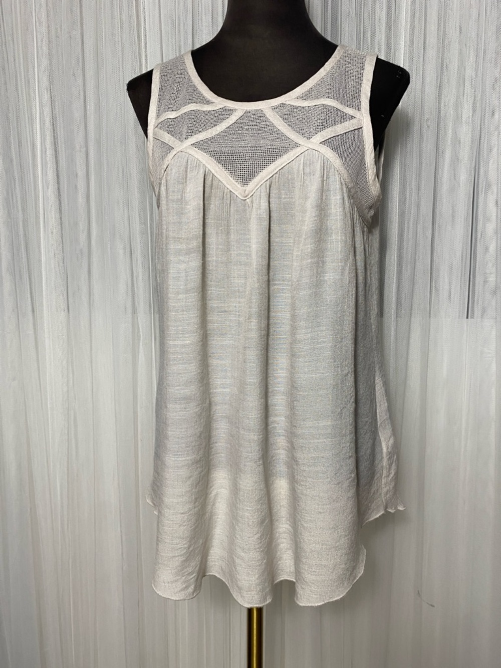 Lightweight Cream Sleeveless Top by Spense Yoke Size Medium
